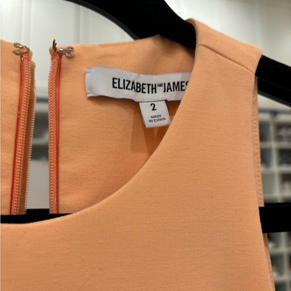 Mini dress fitted - Picture 2 of 3